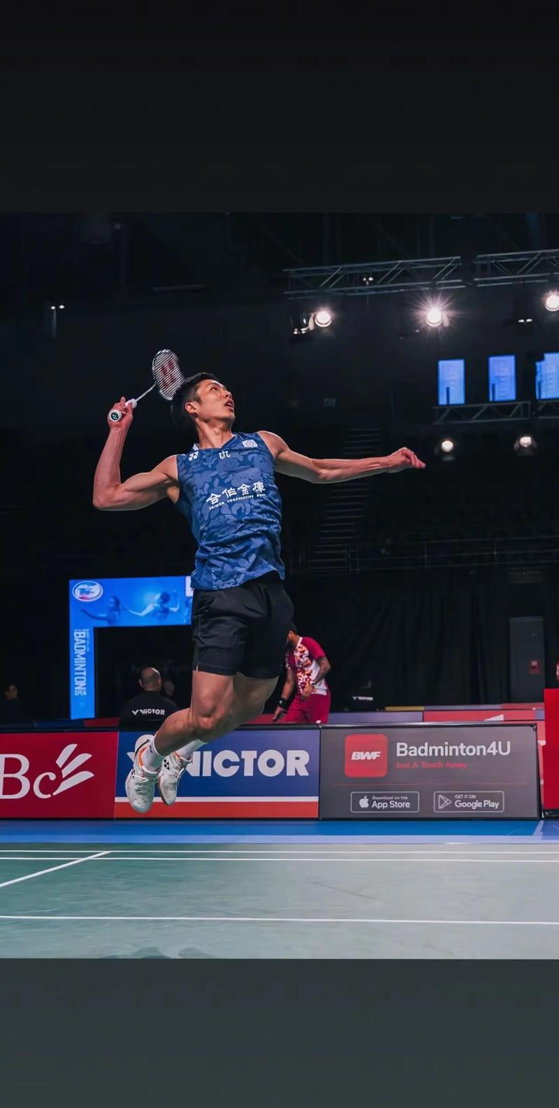 体育冬奥时刻：中国冰雪大篷车百场巡回活动青岛站举行