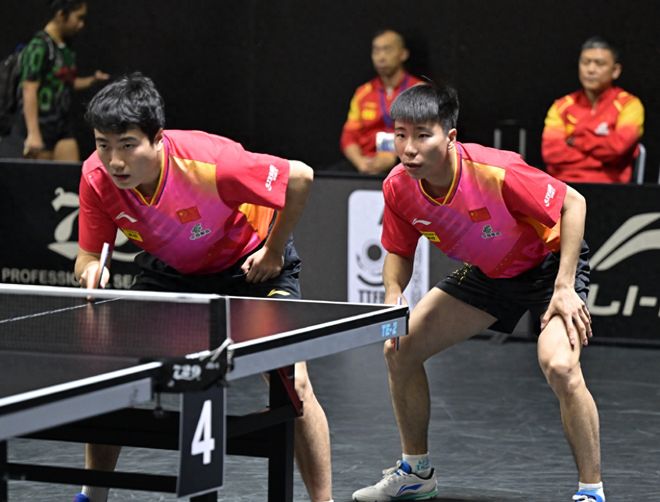 三驾马车 三驾马车